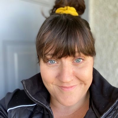 Profile Picture of Lindsay MacDonald (@lindsaymacdyeg) on Twitter