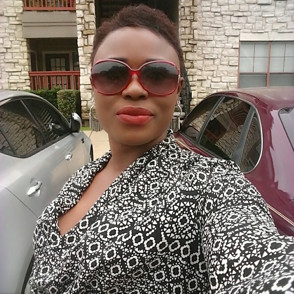 Profile Picture of Lilian Anokwu (@iamlils) on Poshmark