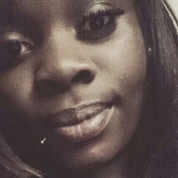 Profile Picture of Shardasha Triblett (@dasha20) on Poshmark