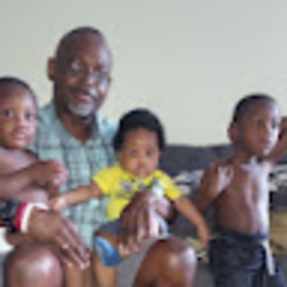 Profile Picture of Kenny Benson (@kennybenson627) on Poshmark