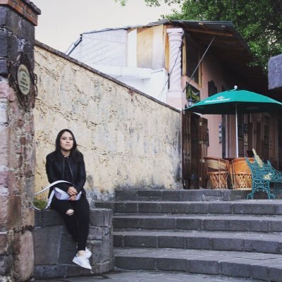 Profile Picture of Kim Uribe (@UribeKim) on Twitter