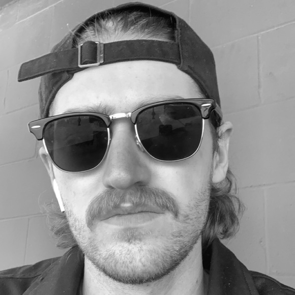 Profile Picture of Ryan Kennette (@ryannkennette) on Poshmark