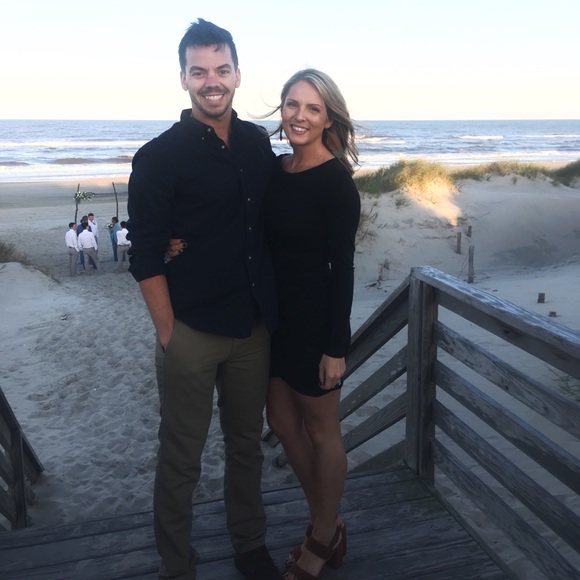 Profile Picture of Chelsea Lowers (@chelsealowers) on Poshmark