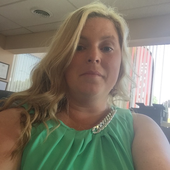 Profile Picture of Crystal Ryan (@cryan311) on Poshmark