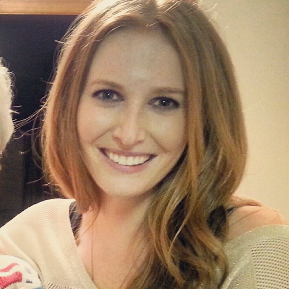 Profile Picture of Jamie Peck (@jamiepeck) on Poshmark