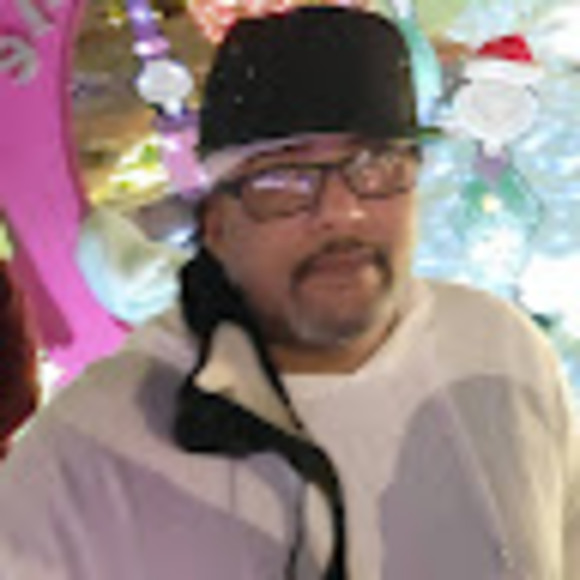 Profile Picture of Tilford Dickson (@tilforddickson) on Poshmark