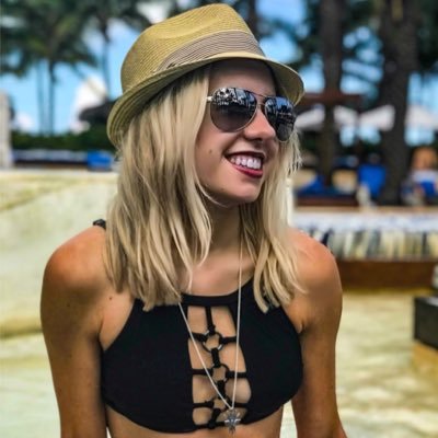 Profile Picture of Jessie Wright (@JHW_bookworm) on Twitter