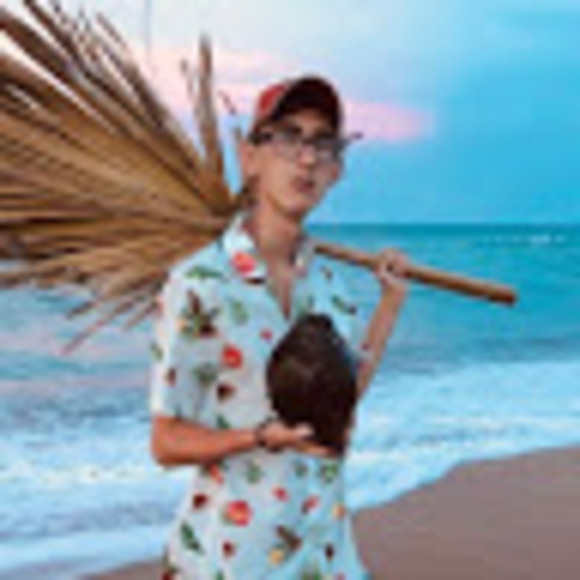 Profile Picture of Travis Dye (@travisdye07) on Poshmark