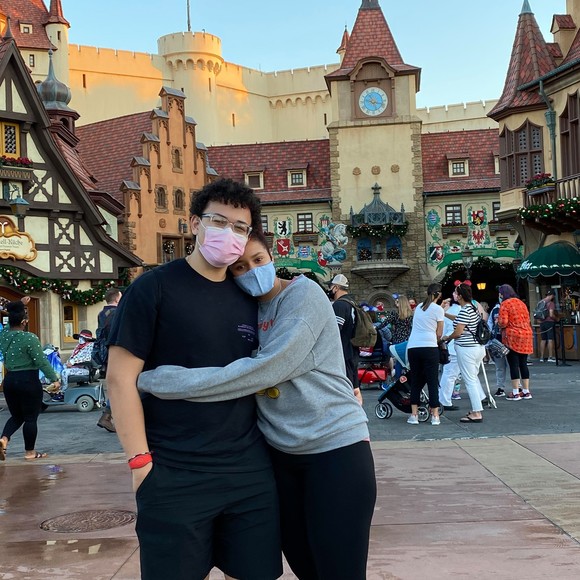 Profile Picture of Lucas Leal (@lucasleal) on Poshmark