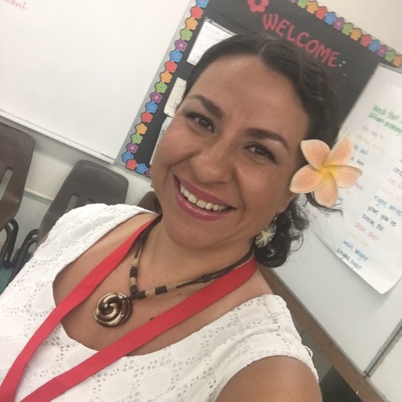 Profile Picture of Jennifer Corpion (@mermaidsurfer) on Poshmark