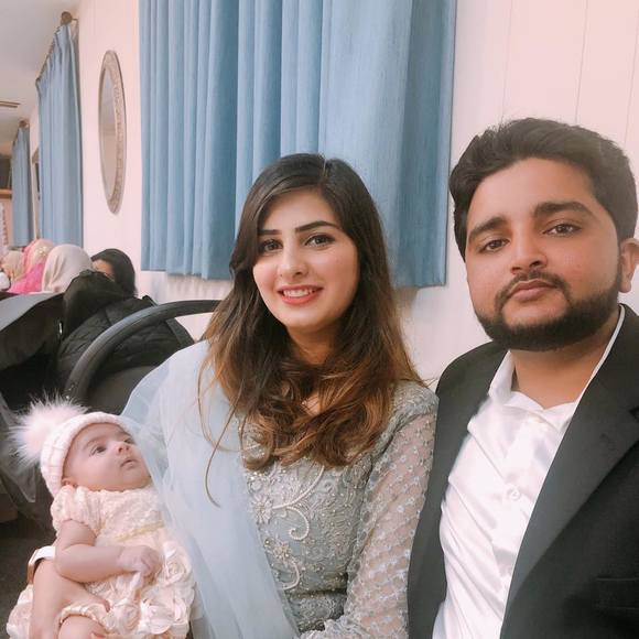 Profile Picture of Syeda Raza (@syedaraza) on Poshmark