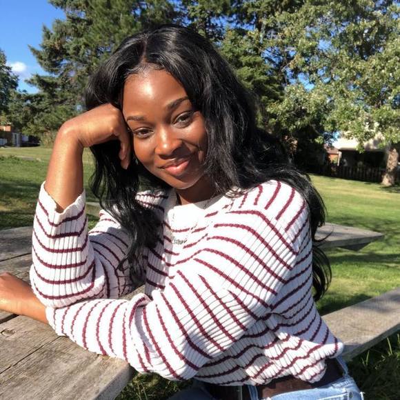 Profile Picture of Lyshana Callender (@lyshanac) on Poshmark