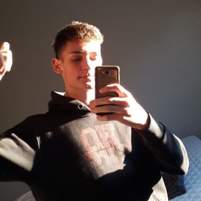 Profile Picture of Tomas (@EduardoFava5) on Twitter