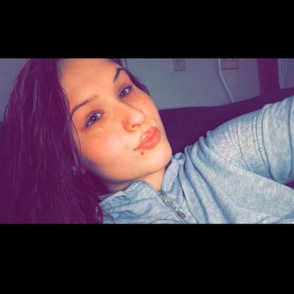 Profile Picture of Chastity Ramirez (@chastityramirez) on Poshmark