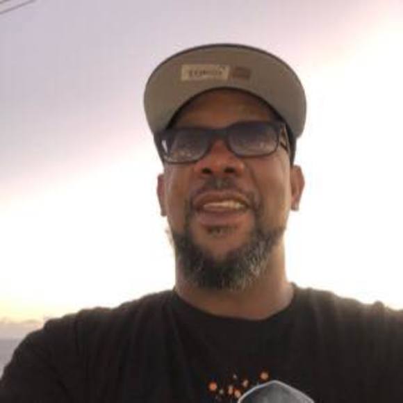 Profile Picture of Craig Singleton (@acemancraig2) on Poshmark