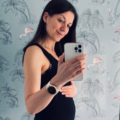 Profile Picture of Danielle Beard (@Dann1B) on Twitter