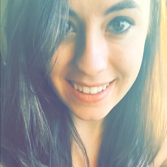 Profile Picture of Amanda Sciarabba (@alleycat17) on Poshmark