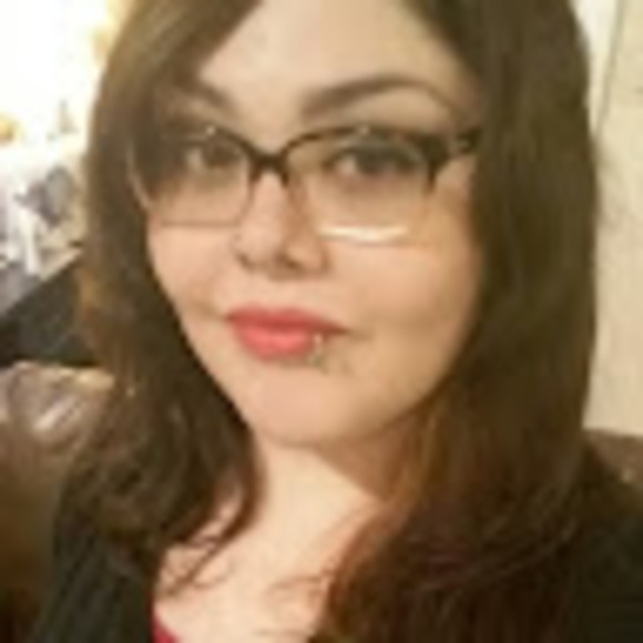 Profile Picture of Jennifer Duross (@jennsterluv562) on Poshmark