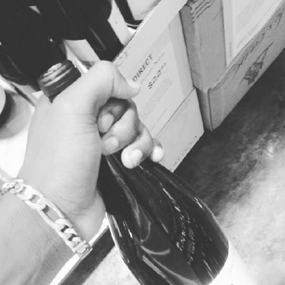 Profile Picture of Andy Rojas (@dndre) on Poshmark