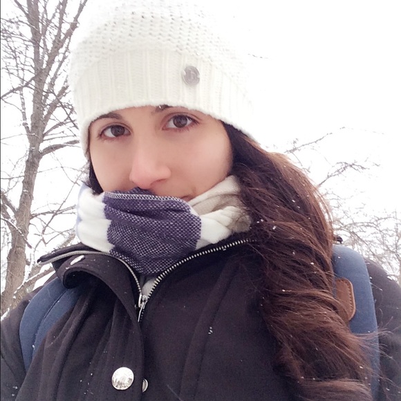 Profile Picture of Reka Csima (@csirokka1) on Poshmark