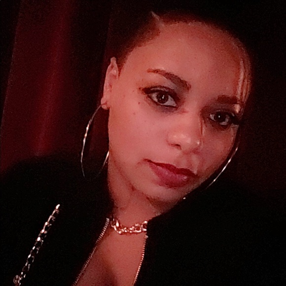 Profile Picture of Leatrice Scott (@leatrice_scott) on Poshmark