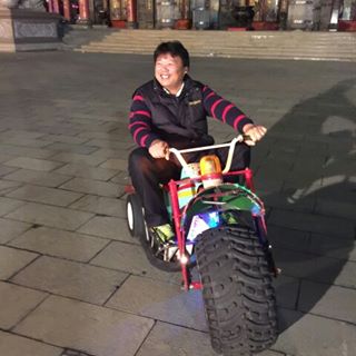 Profile Picture of 王清池 (@&) on Facebook