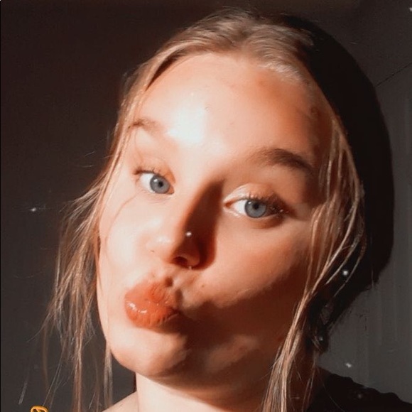 Profile Picture of Shawna Pruitt (@shawna_pruitt) on Poshmark