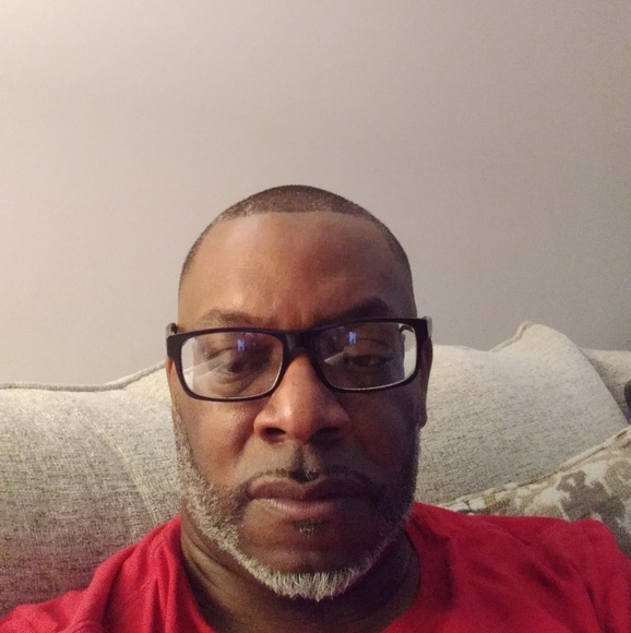 Profile Picture of Cliffton Smith (@clifftonsmith2) on Poshmark