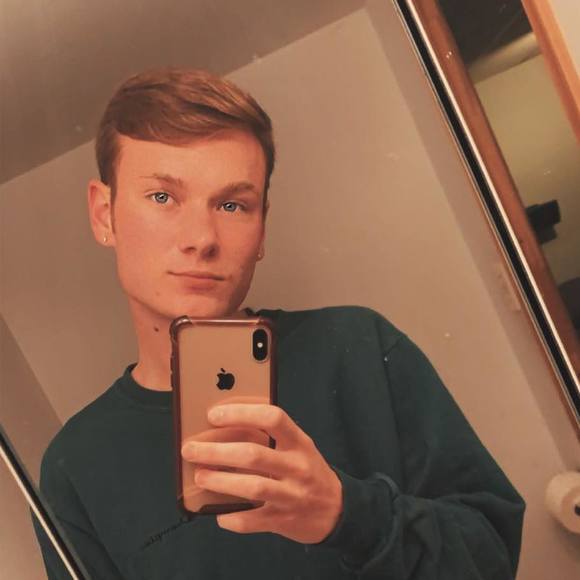 Profile Picture of Jared Berkis (@jaredberkis98) on Poshmark