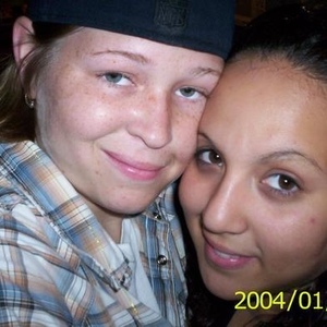 Profile Picture of Simone Rivera (@youthinkiloveyou) on Myspace