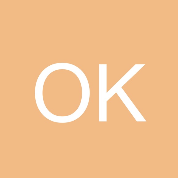 Profile Picture of Olivia Kwiatek (@olivialindastar) on Poshmark