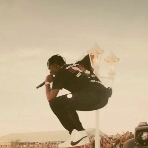 Profile Picture of Jadon Courneya (@jadon733) on Poshmark