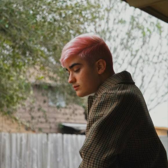 Edward Olgin - Poshmark Profile Picture of Edward Olgin (@olginboy) on Poshmark