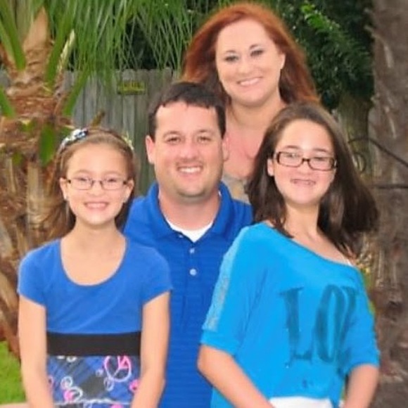 Profile Picture of Christina Tavener (@ctavener) on Poshmark