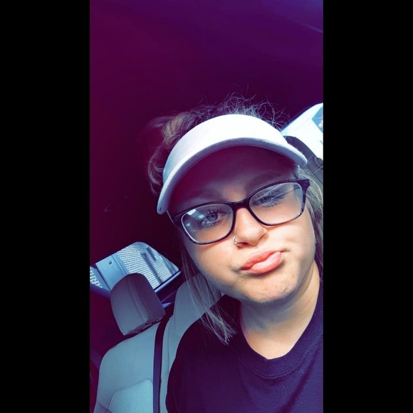 Profile Picture of Riley Chilton (@rileychilton) on Poshmark