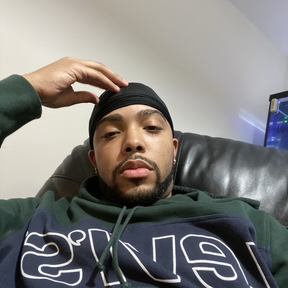 Profile Picture of Greg Knight (@greg_knight) on Poshmark