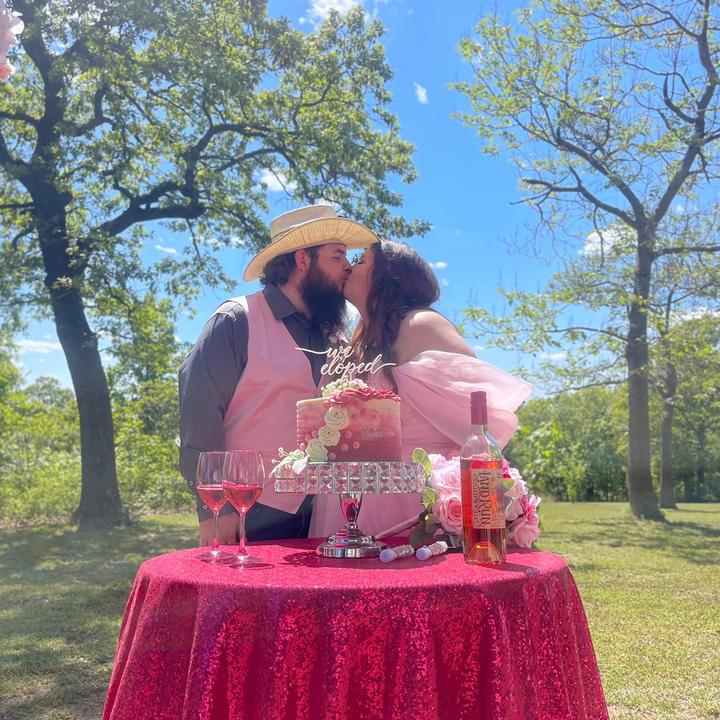 Profile Picture of Allison Hicks (@allisonhicks42124) on Tiktok