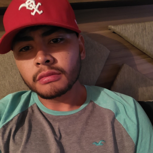 Profile Picture of Tony Camargo (@camargo621) on Poshmark