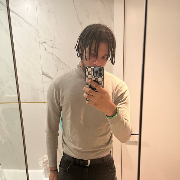 Profile Picture of Deandre Marshall (@drerl) on Poshmark