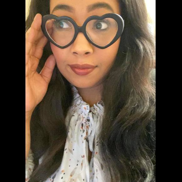 Profile Picture of Amber Blake (@bacon0016) on Poshmark