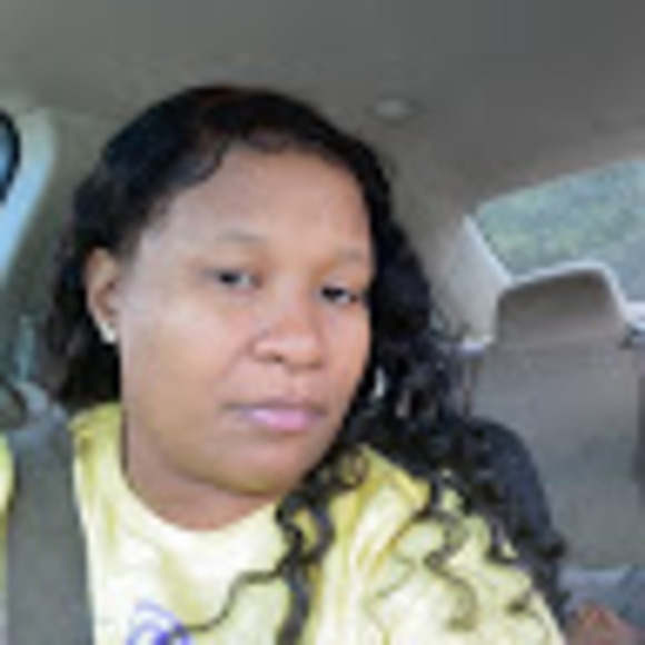 Profile Picture of Laquinta Barnes (@laquintabarnes) on Poshmark