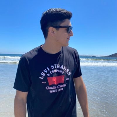 Profile Picture of Old Acc (@cearlock_chris) on Twitter