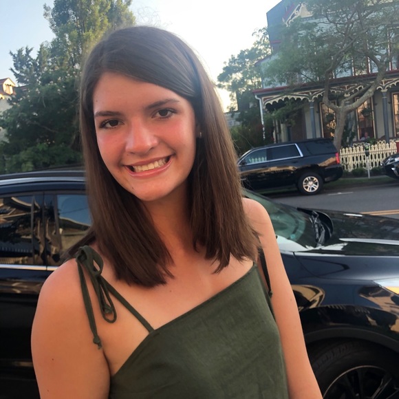 Profile Picture of Mary Benjamin (@mary2288) on Poshmark