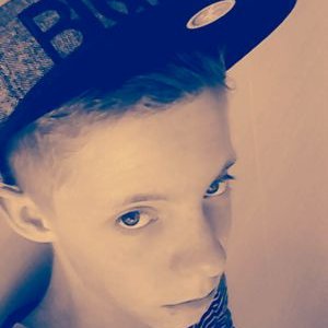 Profile Picture of Nick Schubert (@Nick23eh2001) on Twitter