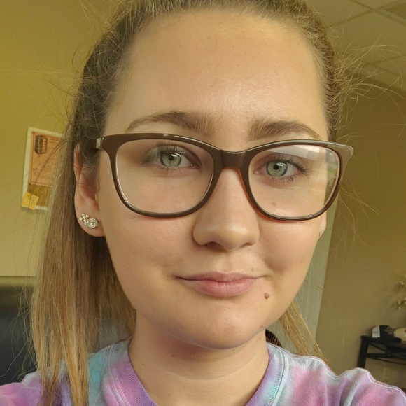 Profile Picture of Jasmine Busby (@jasminebusbyyy) on Poshmark