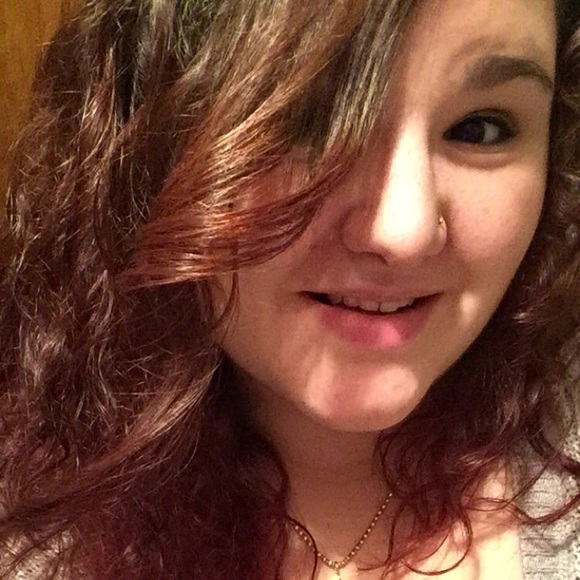 Profile Picture of Torrie Bailey (@tbay114) on Poshmark