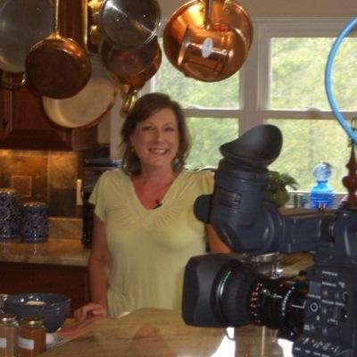 Profile Picture of Lynn Hudson Combs (@lhcombs) on Twitter
