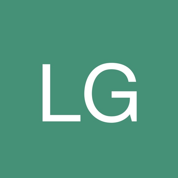 Profile Picture of Lisa ann Gernon (@lisagernon) on Poshmark