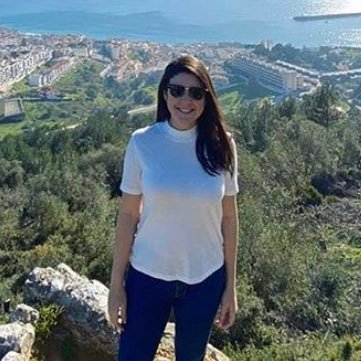 Profile Picture of Julia Pires (@JuliaSantAnnaPi) on Twitter