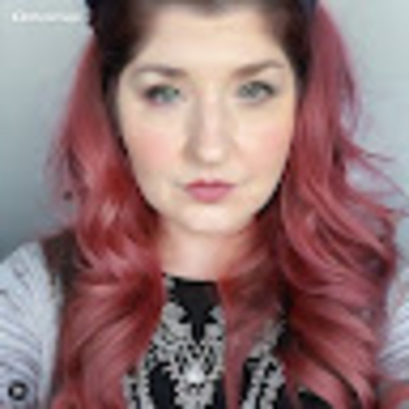 Profile Picture of Kelly Adamchick (@kellyadamchick) on Poshmark